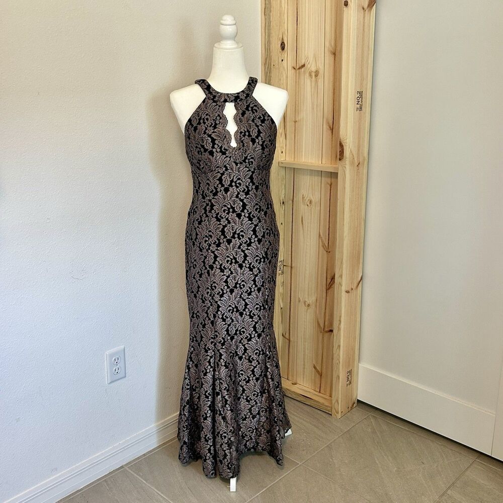 Purple Floor Length Dress Evening Gown With Lace And Glitter. Size 6 Petite
